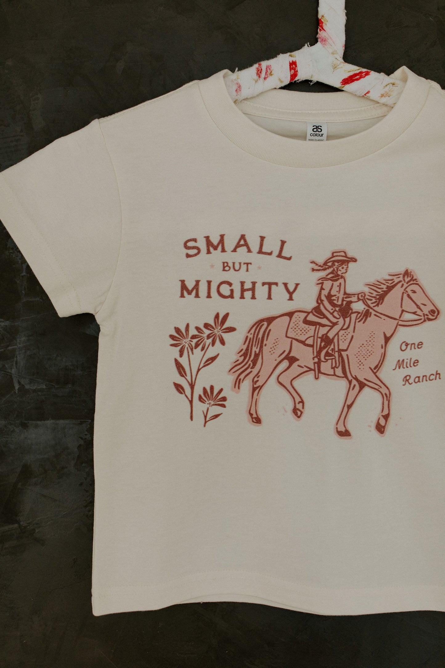 Small But mighty (GIRL) - Kids Tee Ecru